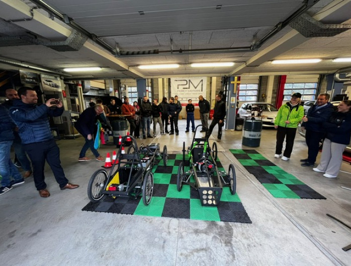 Mise en place des karts Greenpower Challenge au Collège Saint-Jean