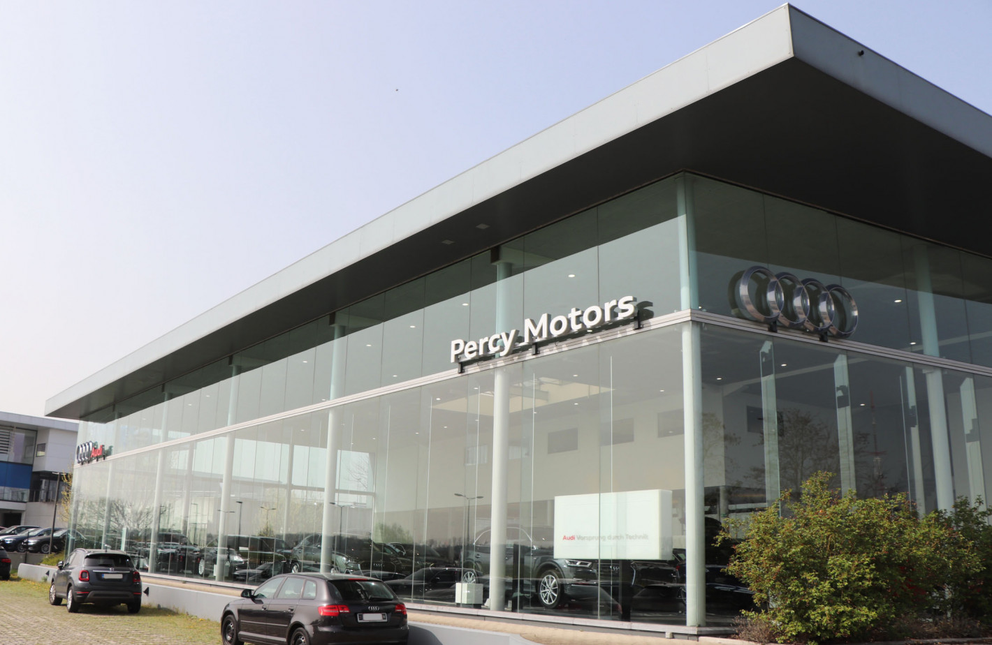 Concession Percy Motors avec logo Audi